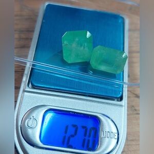 Lose 2 emeralds more then 12 karats for your proyect from Colombia